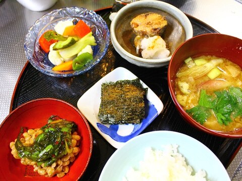 茄子と茗荷と大葉の味噌汁